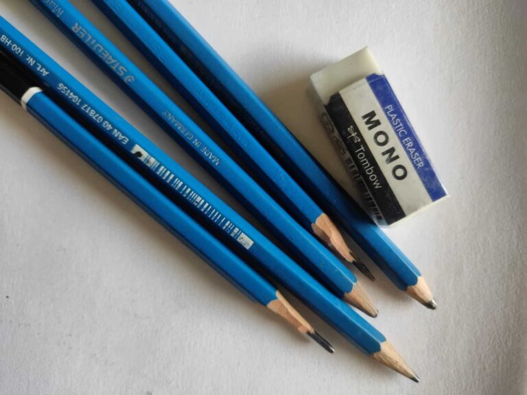 #7 BEST Drawing Pencils in 2024 (Everything A Beginner NEEDS To Know)